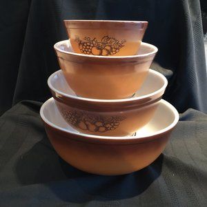 Pyrex Old Orchard Mixing Bowl Set